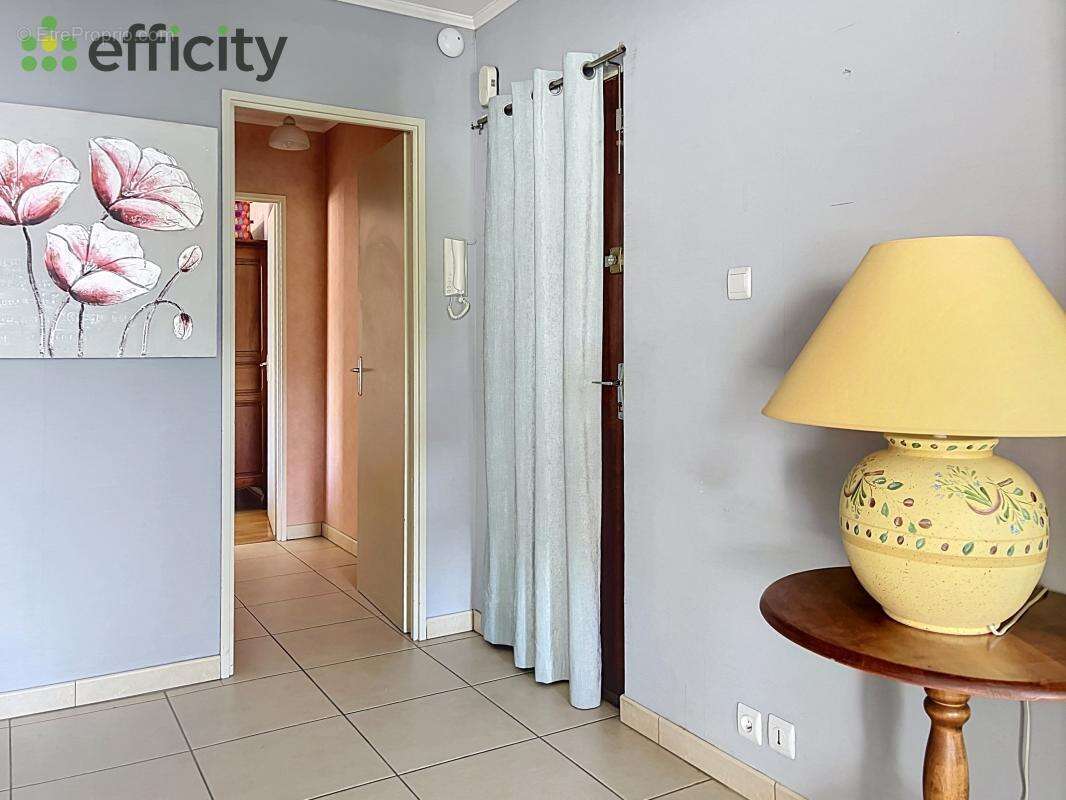 Appartement à FONTAINES-SUR-SAONE