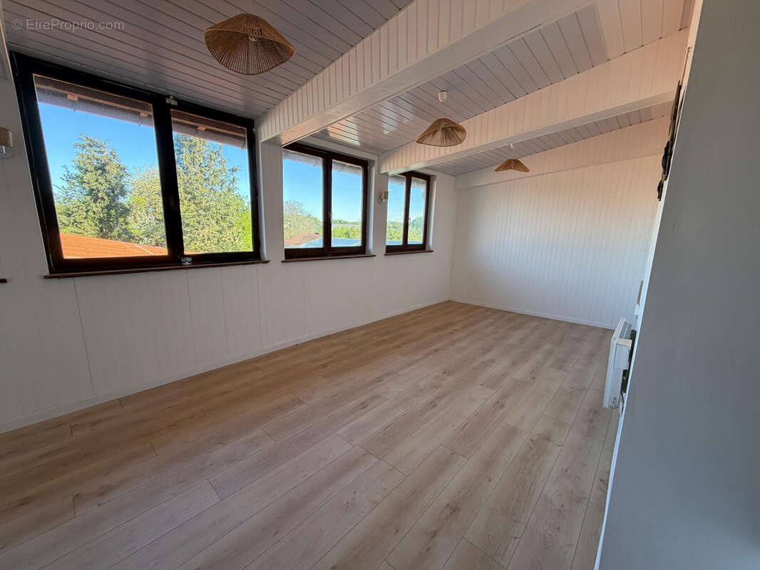 Appartement à VERNEVILLE