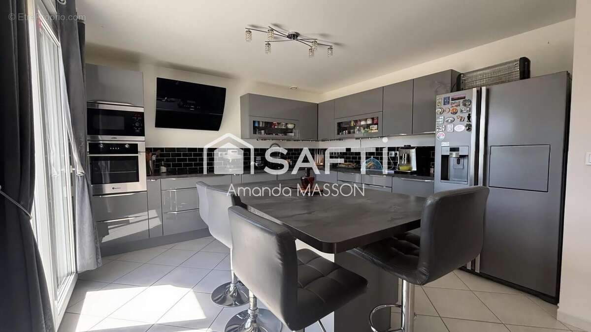 Maison 150 m² à Collandres-Quincarnon  - photo 2