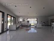 Photo 1 - Maison à AMBARES-ET-LAGRAVE