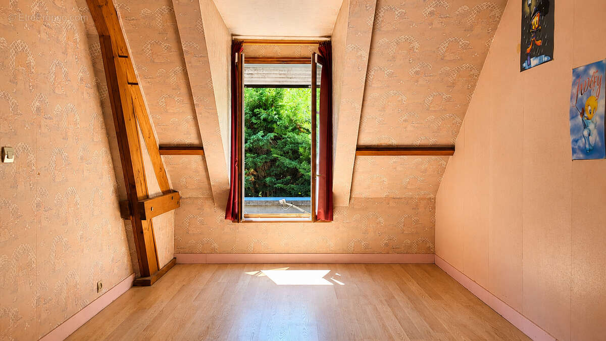 Maintenon  Maison  170 m², sous-sol, terrain 500 m² - photo 10