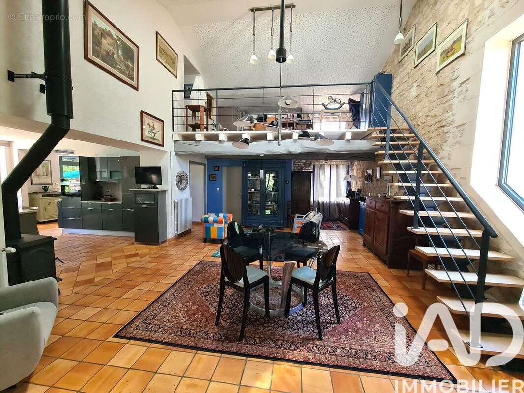 Maison 248 m² à Plassay  - photo 6