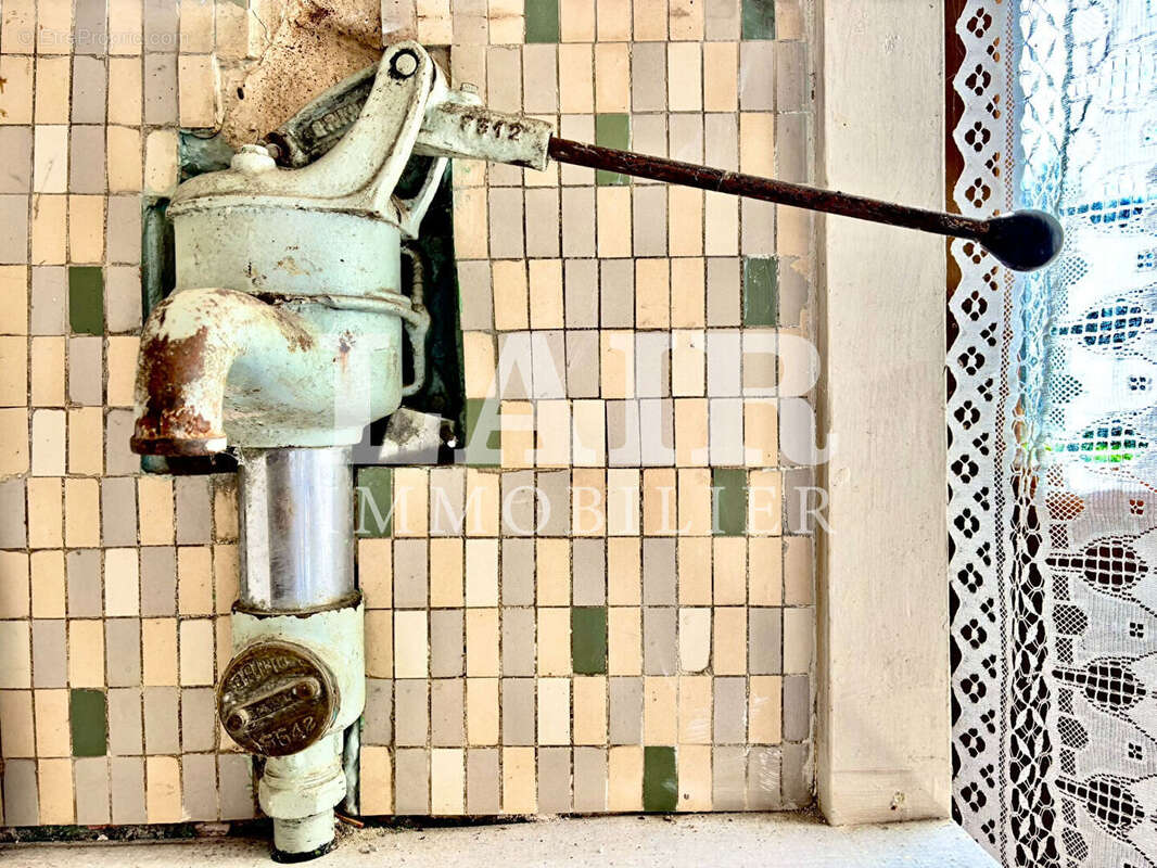 Maison à SAINT-LEONARD-DES-BOIS