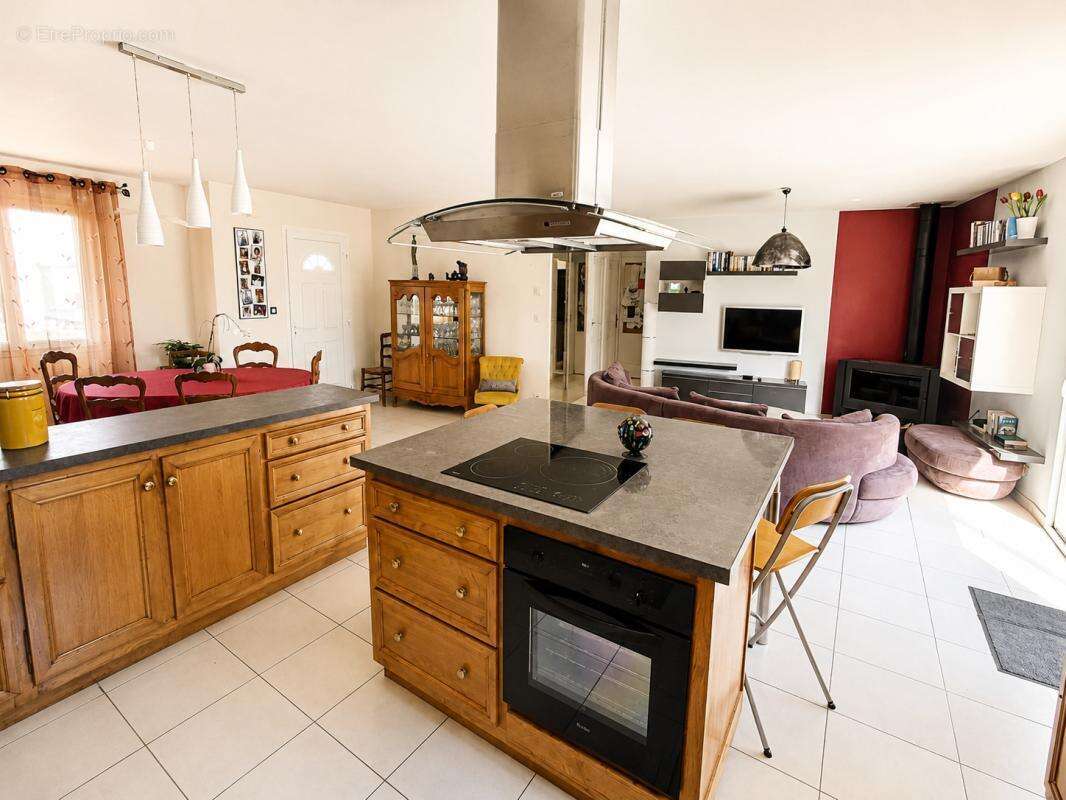 Maison à LOUE