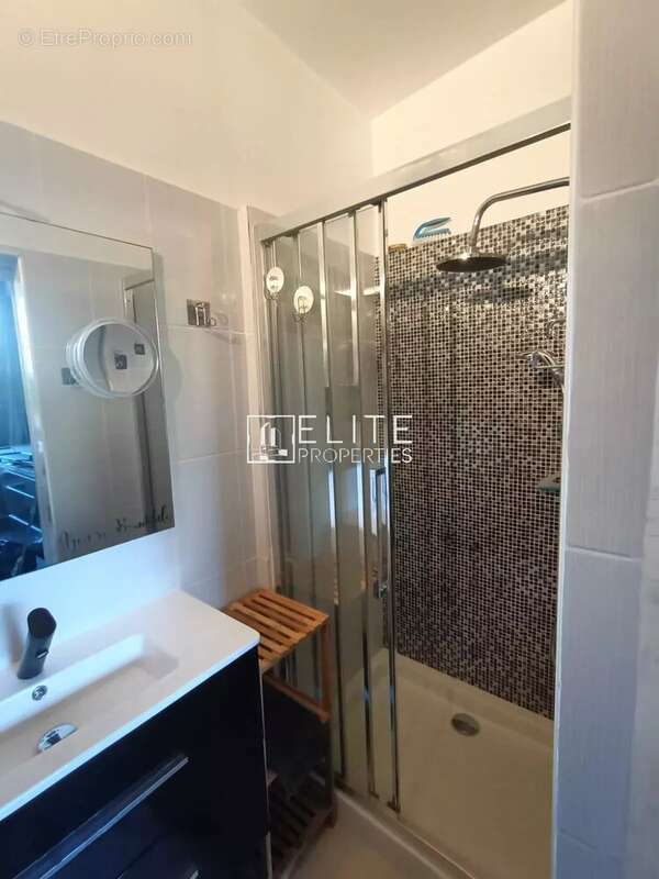 Appartement à MANDELIEU-LA-NAPOULE