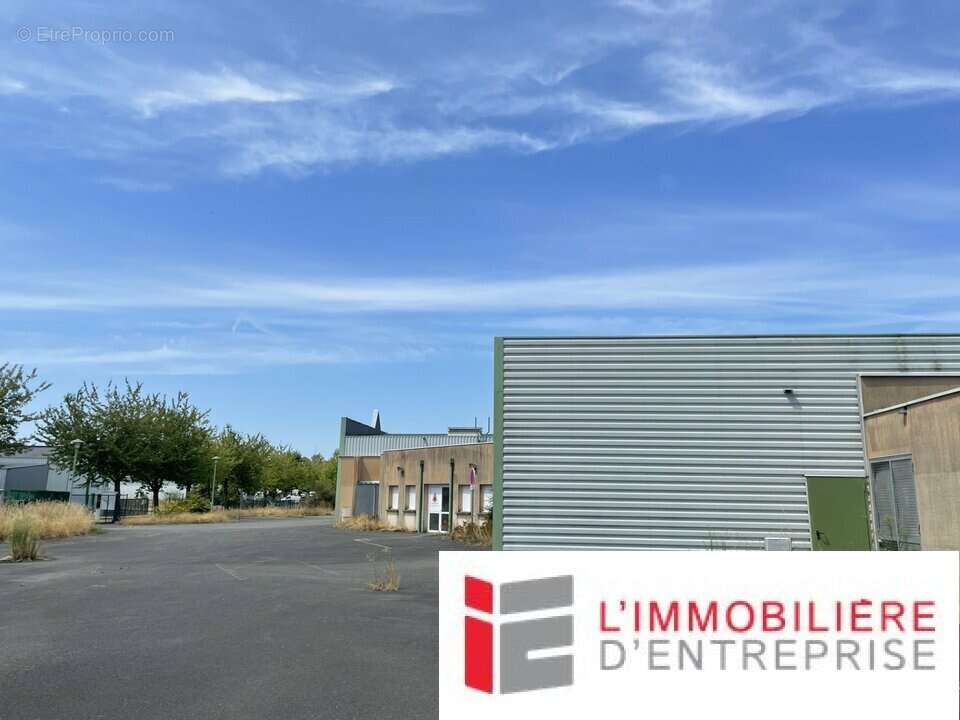 Local d'activite a vendre - photo 2