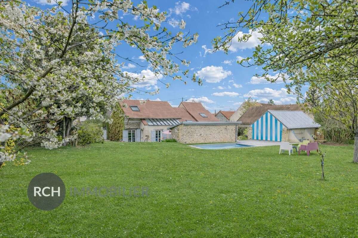 Maison à MONTFORT-L'AMAURY