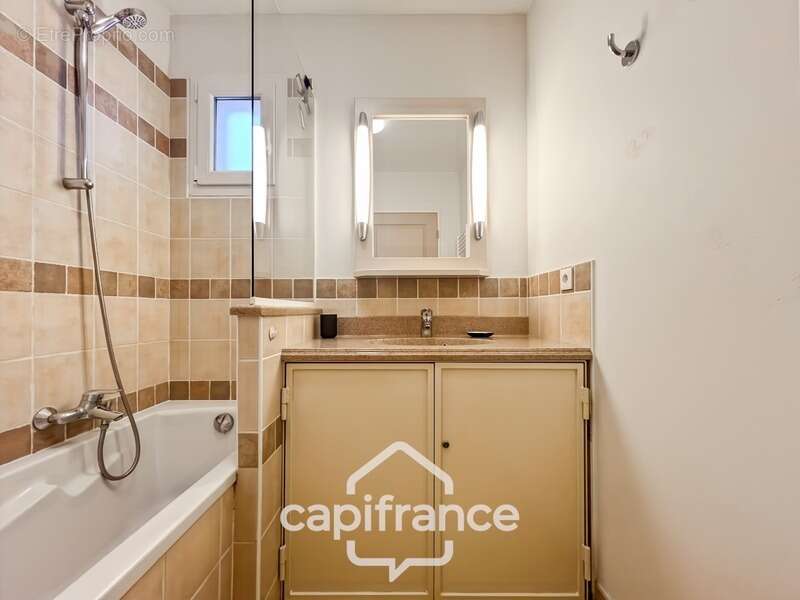 Appartement à MALLEMORT