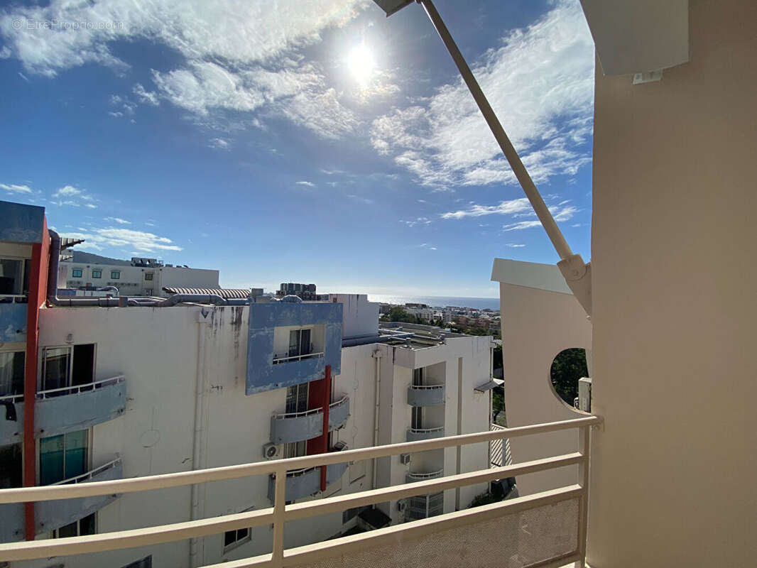 Appartement à SAINT-DENIS