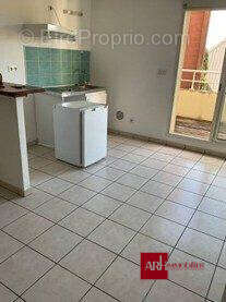 Appartement 38 m² à Saint-Denis  - photo 5