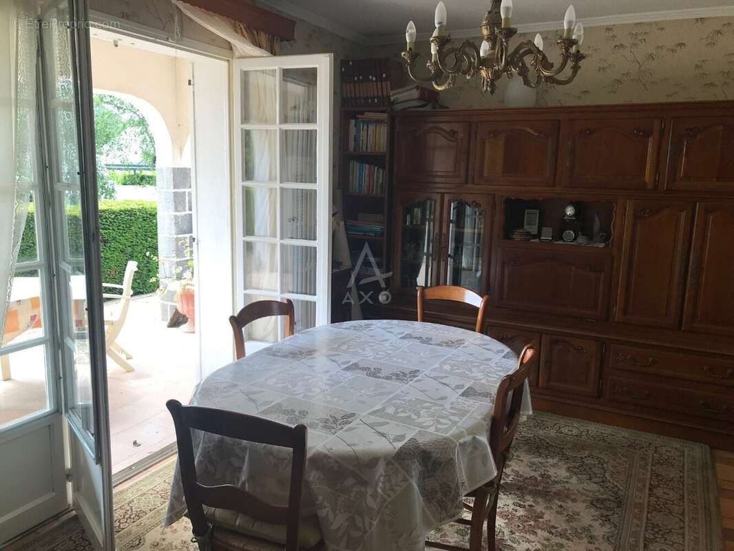 Maison 99 m² à Avrille  - photo 6