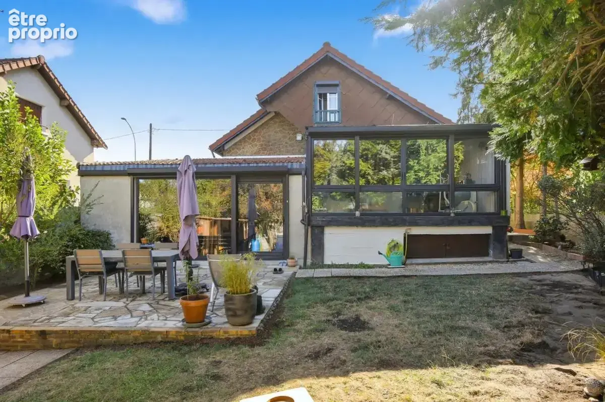 Photo Maison à Poissy au prix de 546 000€