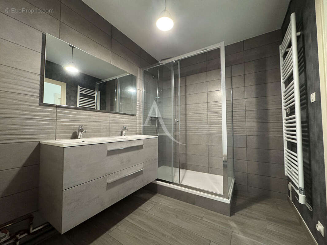 Appartement Clermont Ferrand - Appartement lumineux avec deux balcons plein sud, à deux pas du centre-ville - 88.23 m2 - photo 7