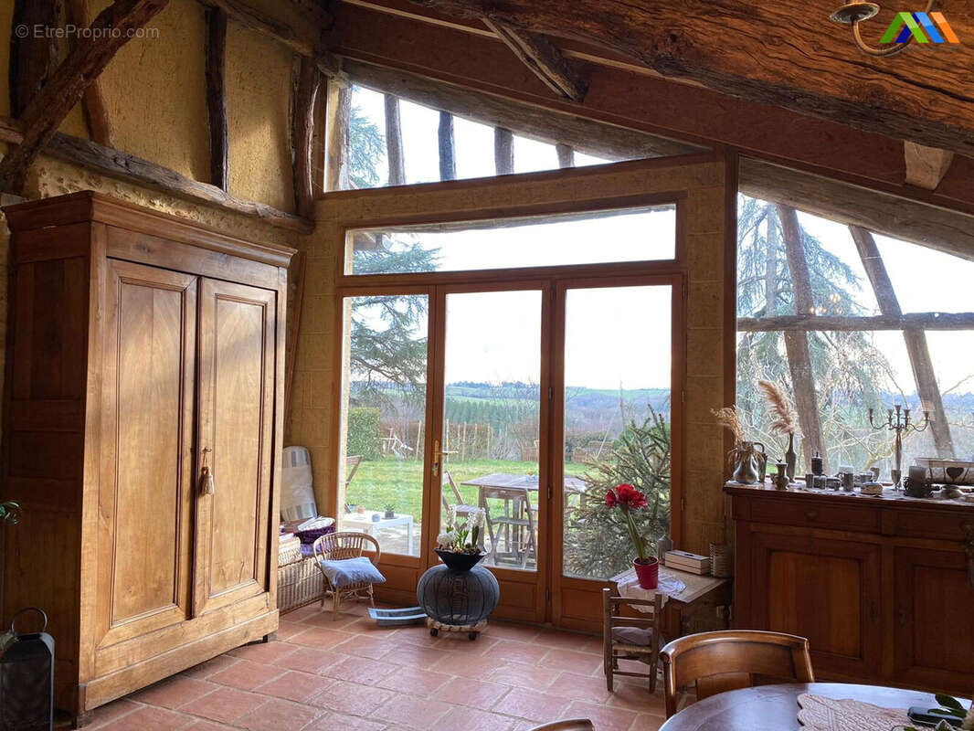 Maison 246 m² à Vic-Fezensac  - photo 5