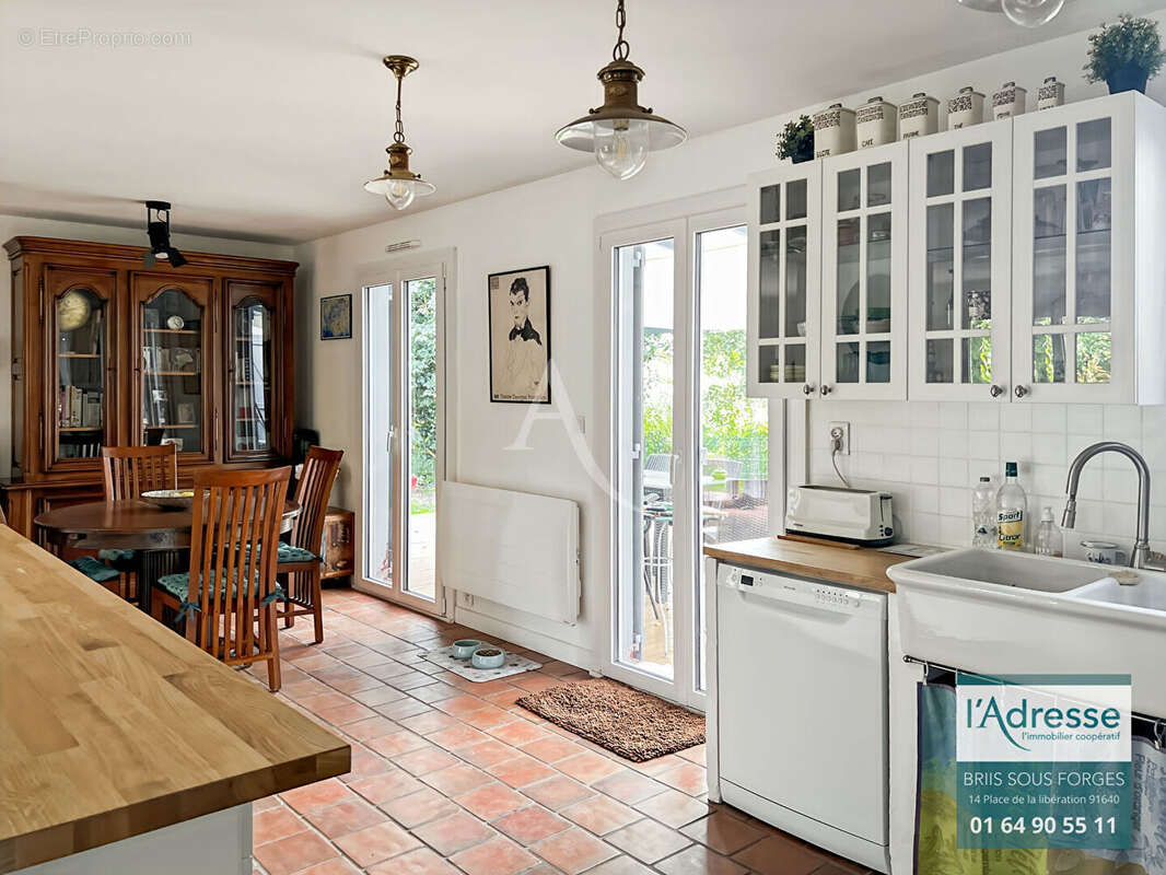 Maison à BRIIS-SOUS-FORGES