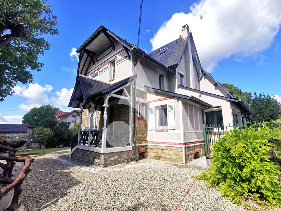 Maison à MONTIGNY-LES-CORMEILLES