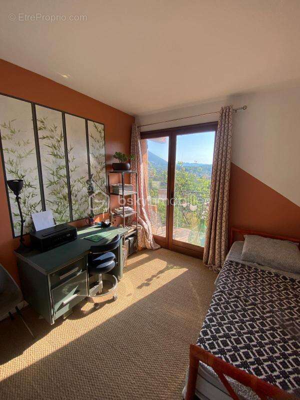 Appartement à VENCE