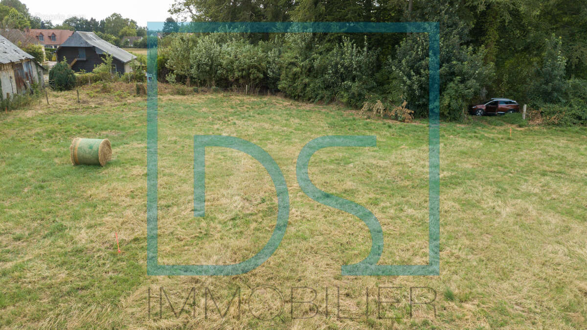Terrain 11 638 m2 dont 1700 m2 constructibles - photo 3