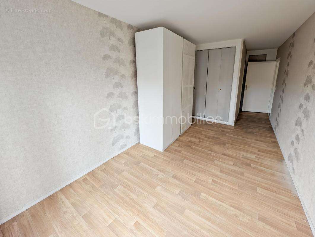 Appartement à EMERAINVILLE