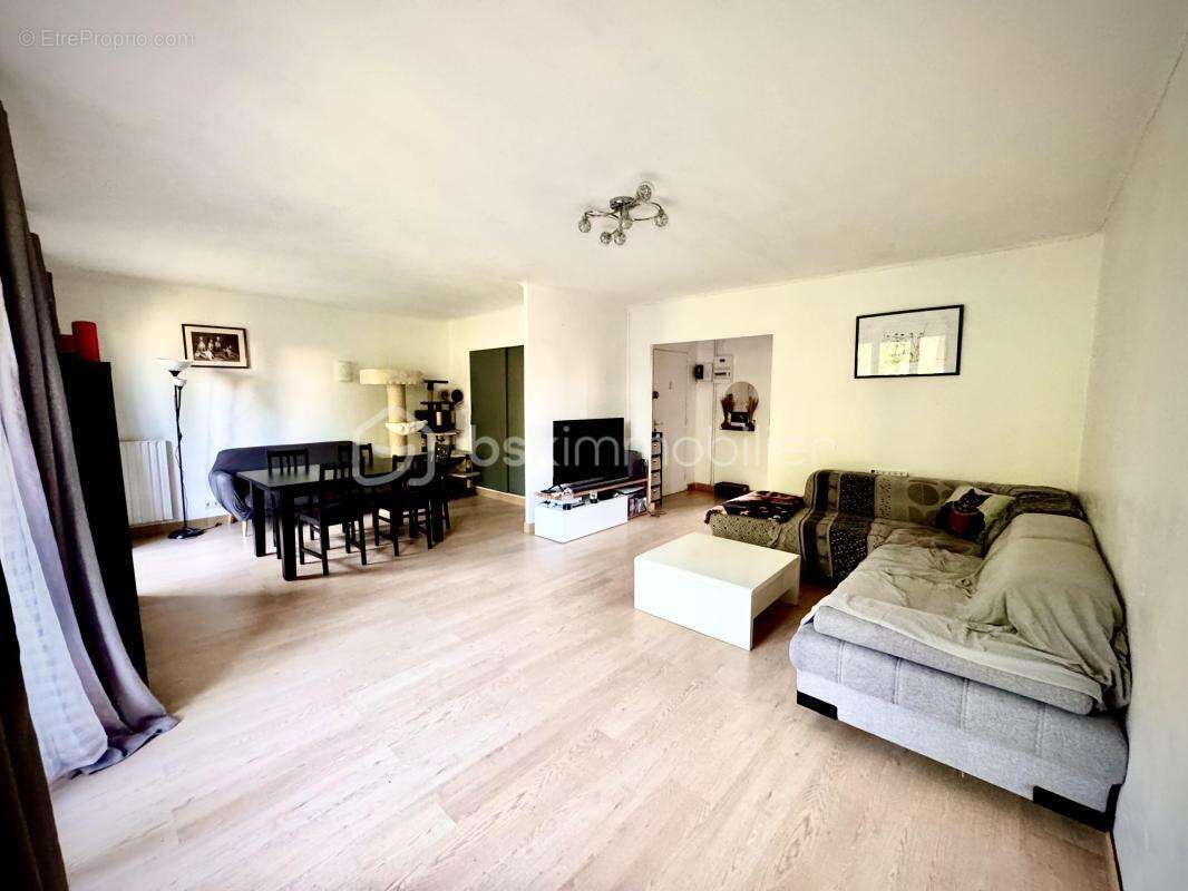 Magnifique appartement  81m² 4 pièces avec un garage, parking, 2 terrasses et une cave - photo 2