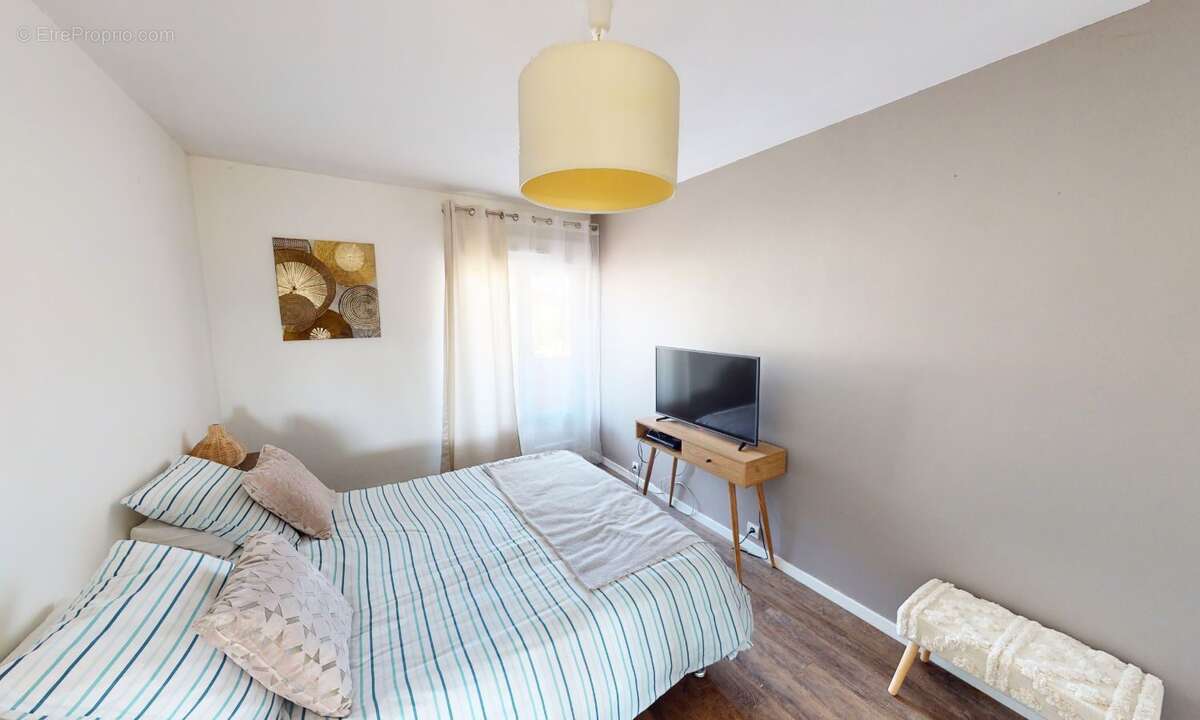 Appartement à SAINT-JEAN-DE-LA-RUELLE