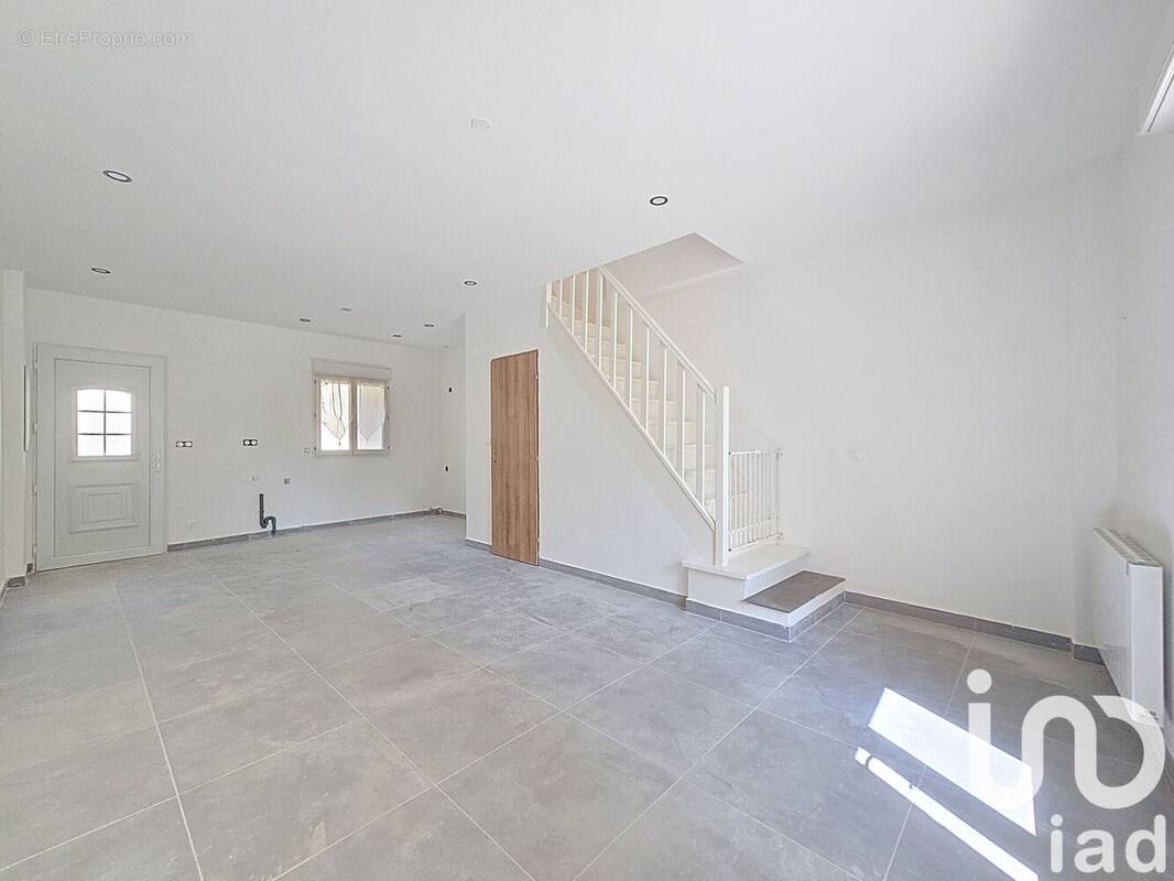Maison 50 m² à Guignes  - photo 1