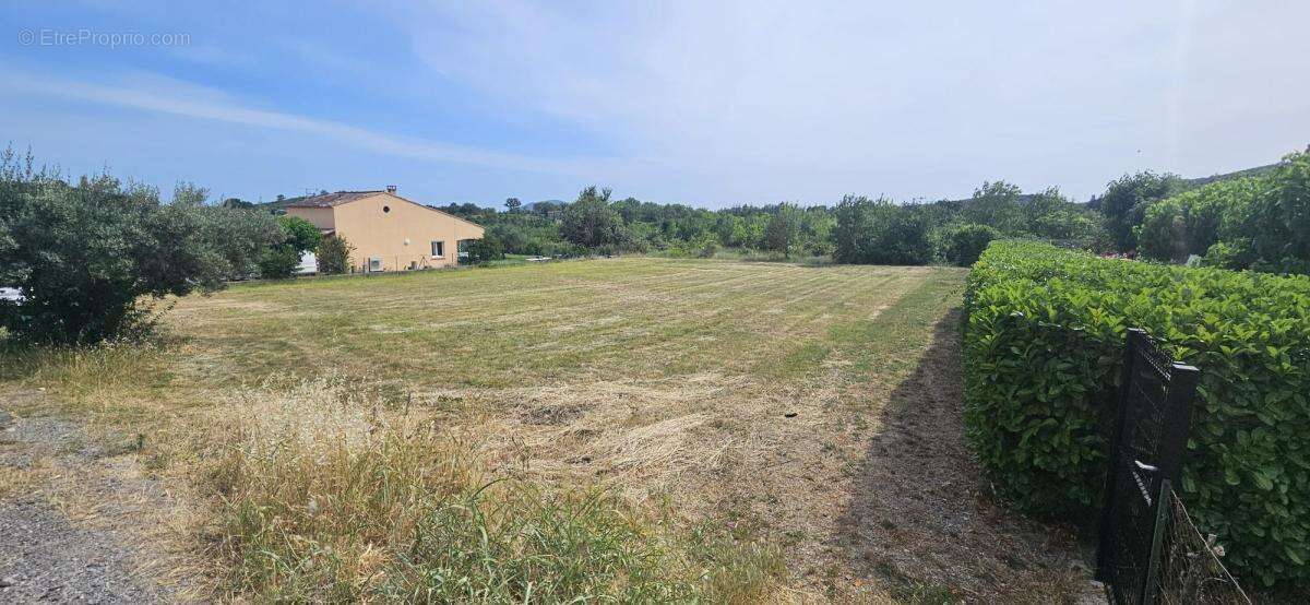 Terrain 1232 m² à Durfort-Et-Saint-Martin-De-Sossenac  - photo 3