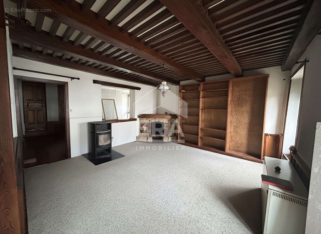 Maison à MOUTHIER-HAUTE-PIERRE