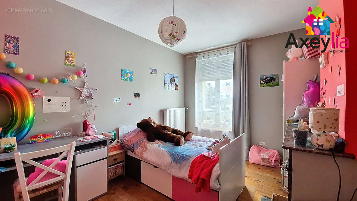 Appartement à POUILLY-SOUS-CHARLIEU