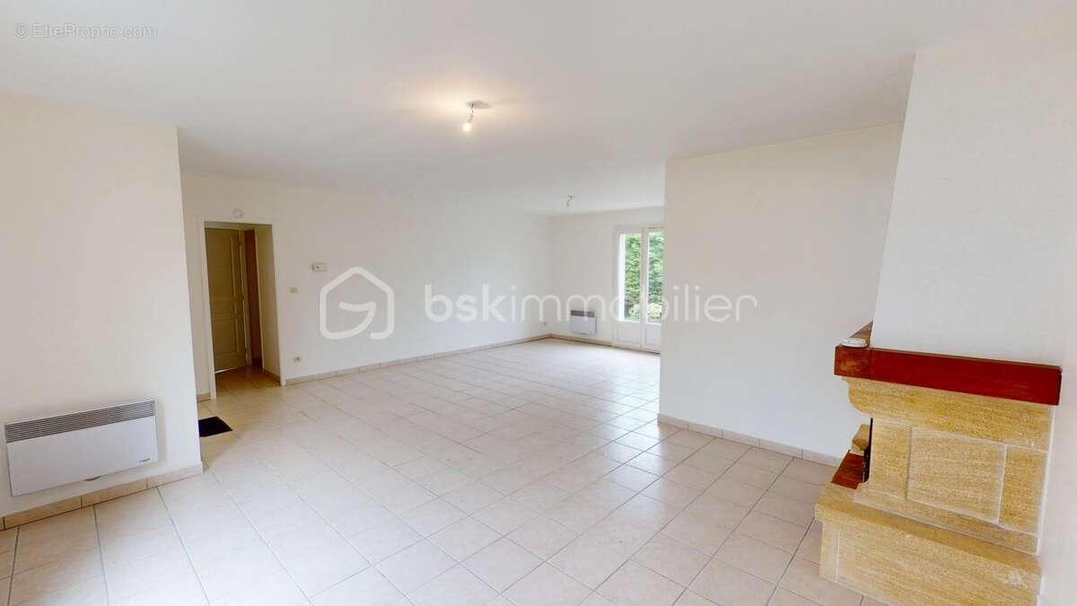 Maison à SAINT-DOULCHARD