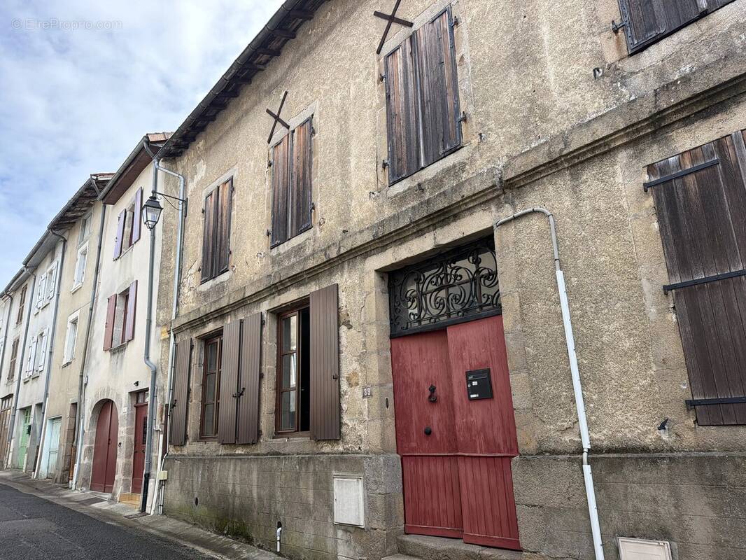 Maison à BELLAC
