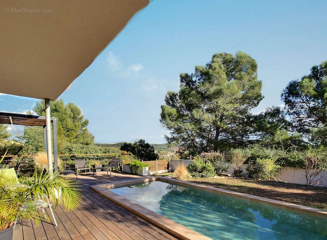 Maison à COMBAILLAUX