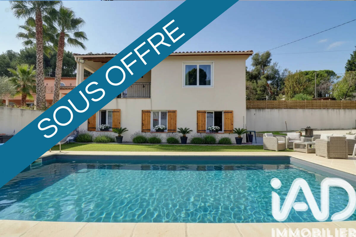 Photo 1 - Maison à SAINT-MITRE-LES-REMPARTS