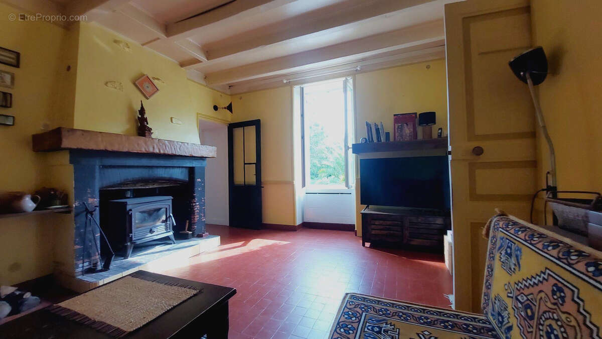 Maison à SAINT-SAVINIEN