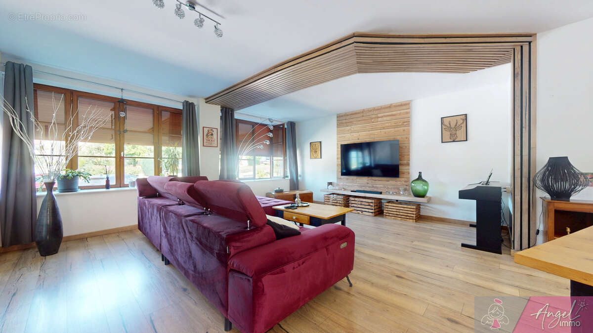 Appartement à ANDELOT-EN-MONTAGNE