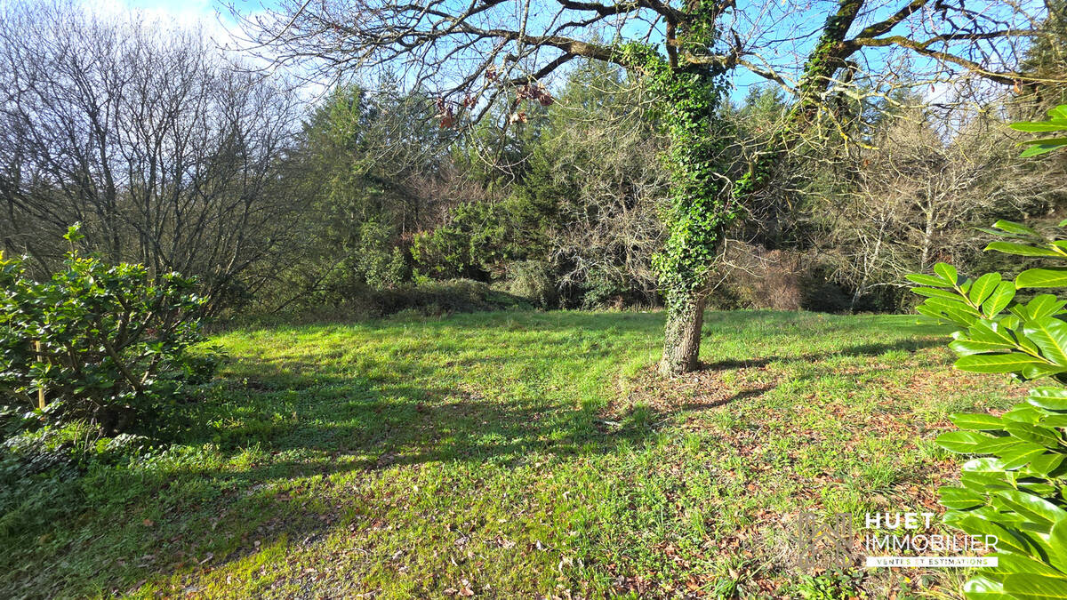 Terrain à LA CHAPELLE-BOUEXIC