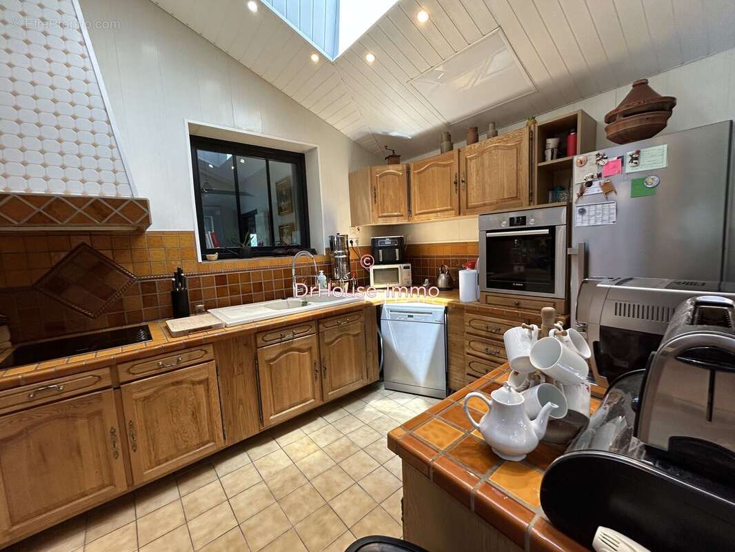 Maison 240 m² à Sainte-Feyre  - photo 6