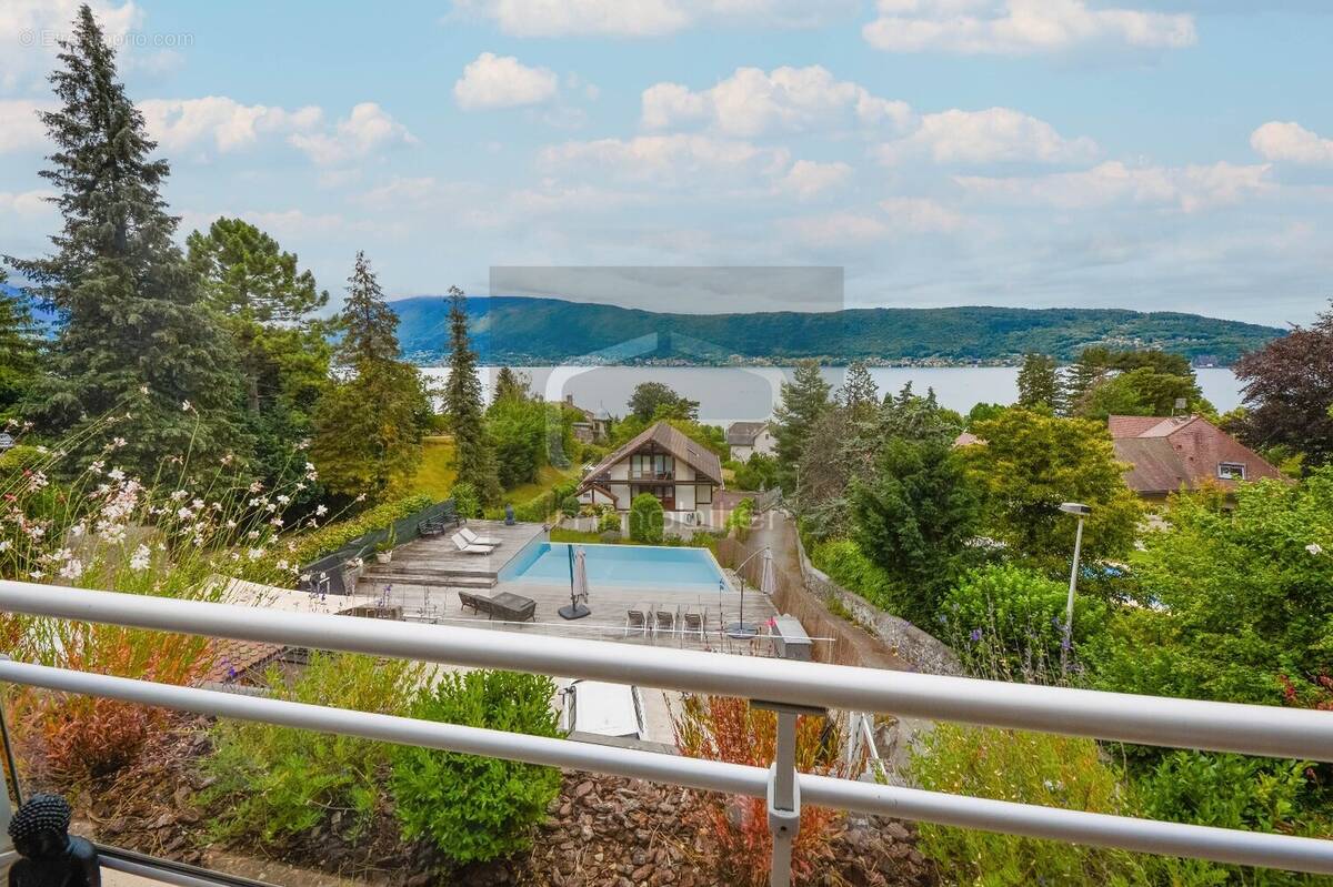 Appartement à VEYRIER-DU-LAC