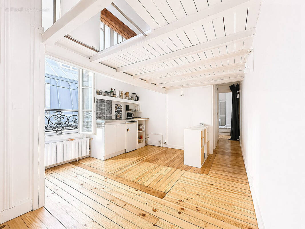 Appartement à PARIS-3E
