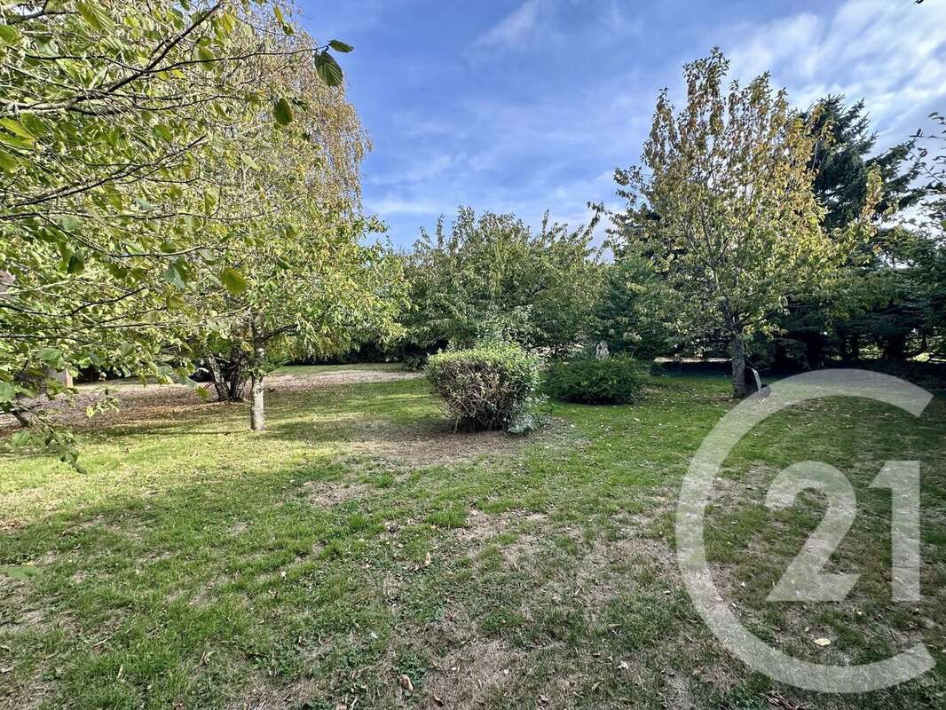 Maison à LA CROIX-DU-PERCHE