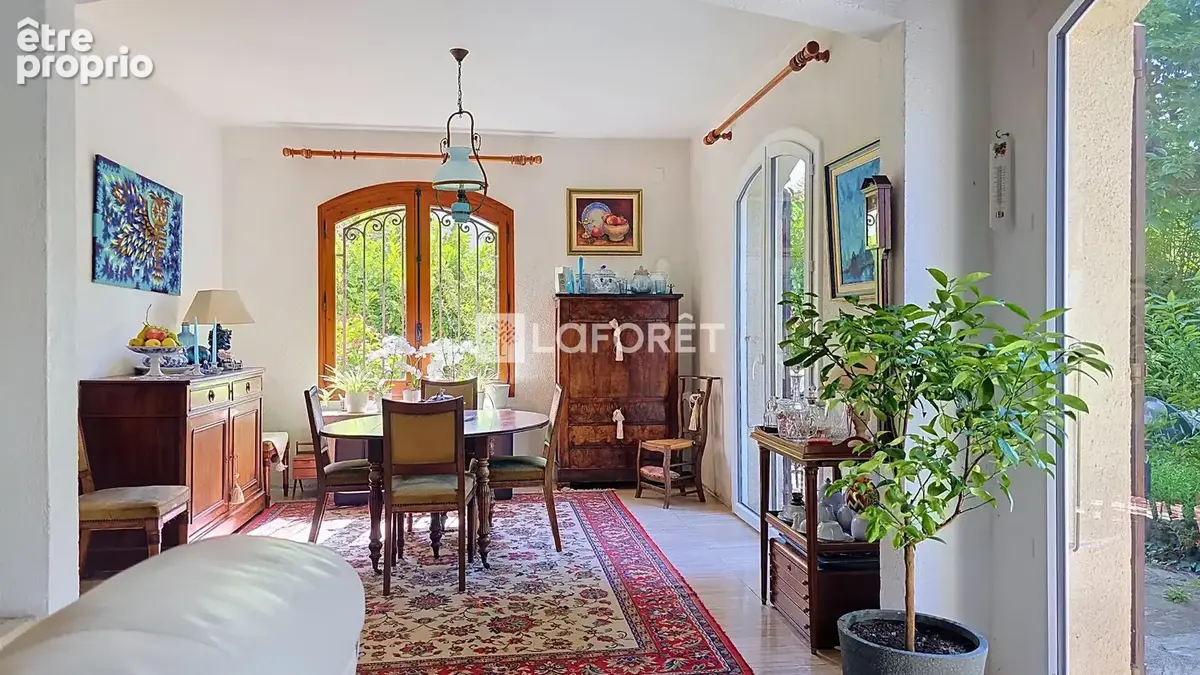 Maison à PRADES avec 4 chambres dont 1 suite parentale, garage et jardin - photo 4