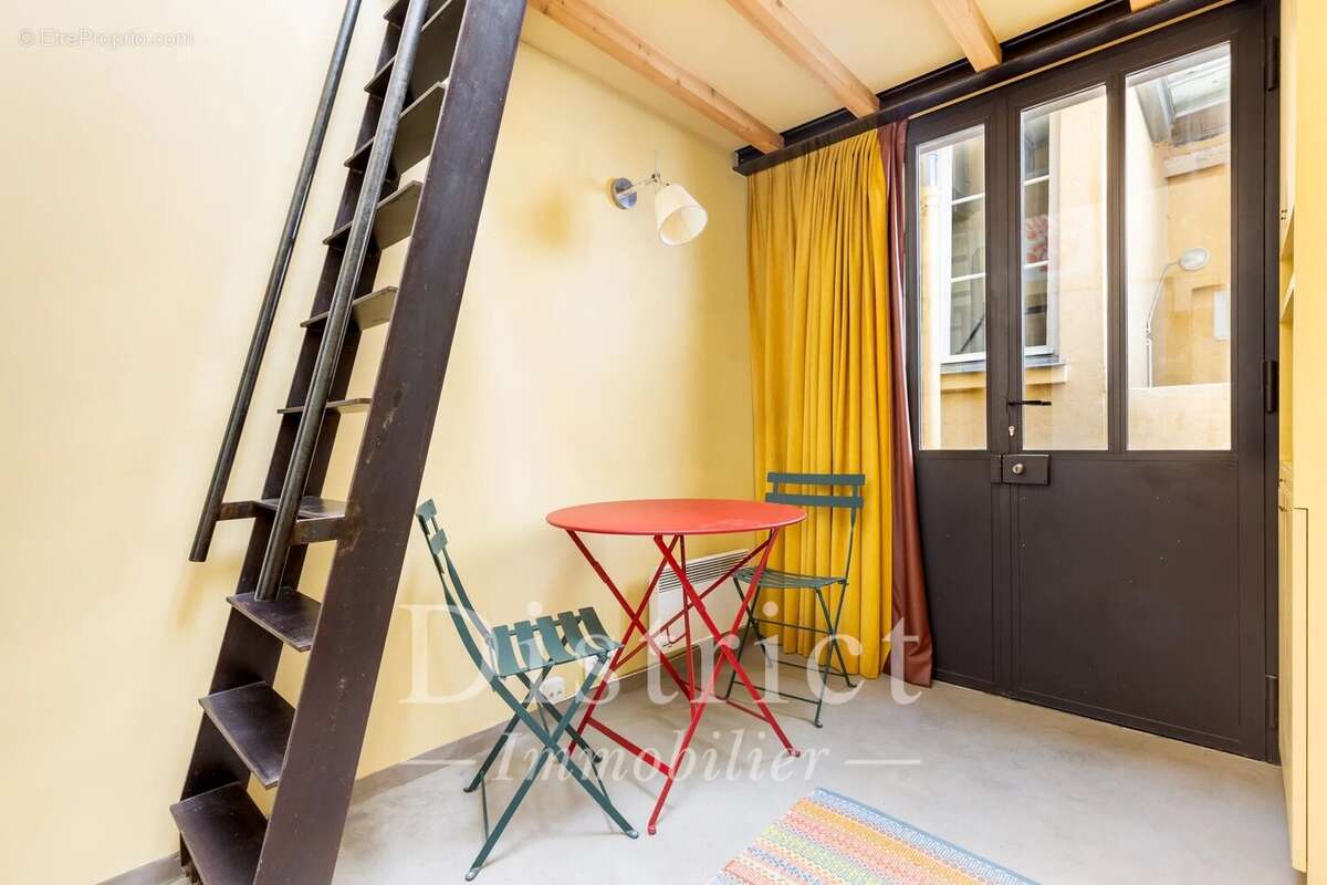 Appartement à PARIS-4E