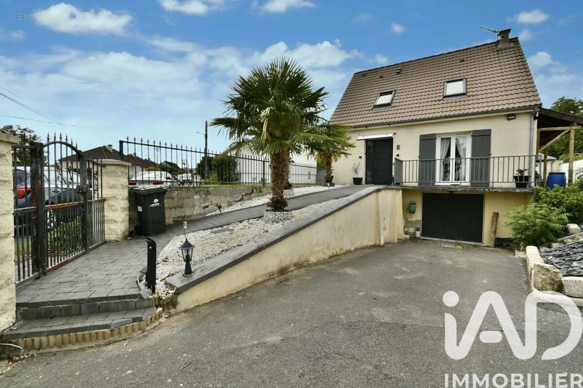 Photo 2 - Maison à FERRIERES