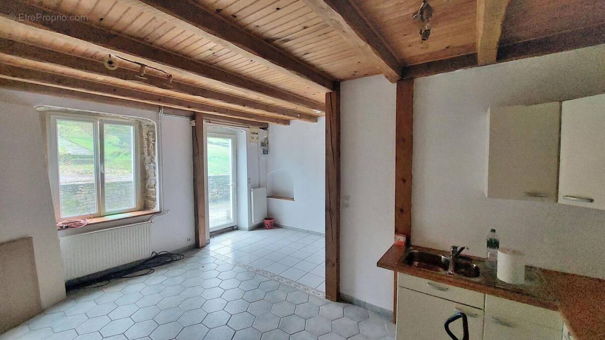 Appartement à PONT-DE-ROIDE