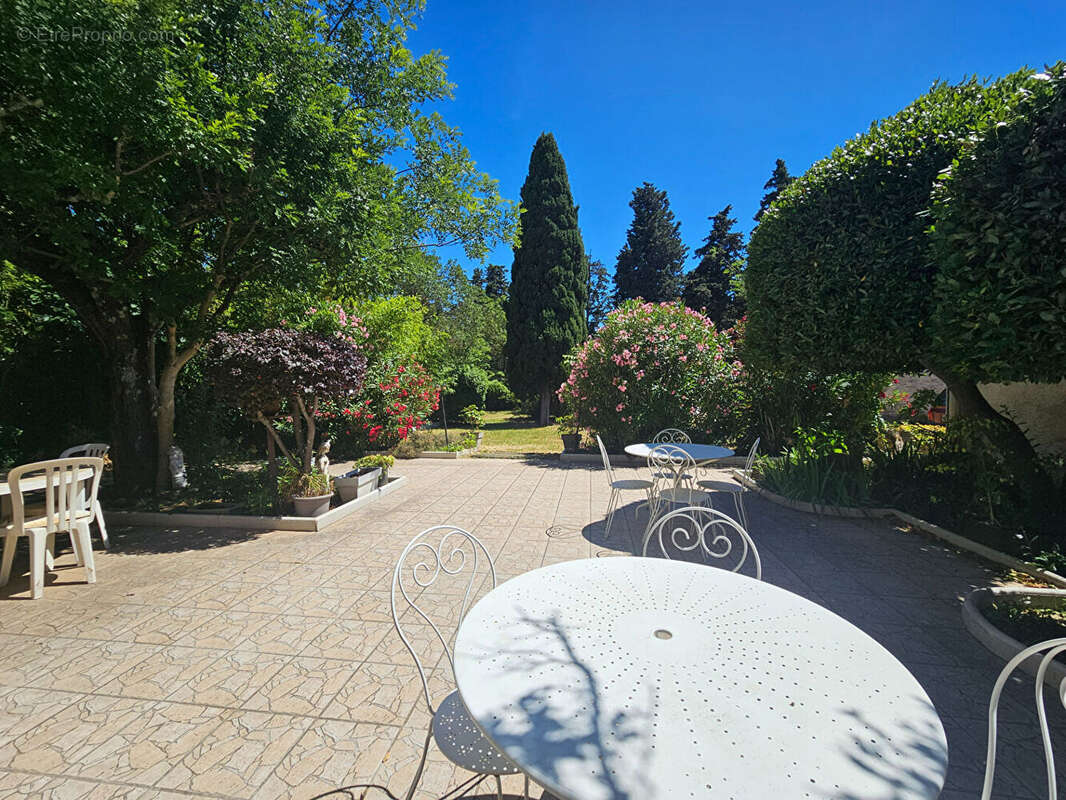 Maison à VILLENEUVE-LES-AVIGNON