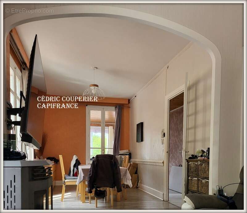 Maison à vendre 13 pièces LA MONNERIE LE MONTEL (63) - photo 10