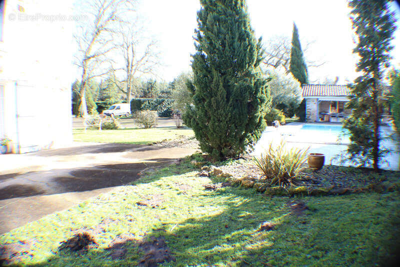 Maison à UCHACQ-ET-PARENTIS