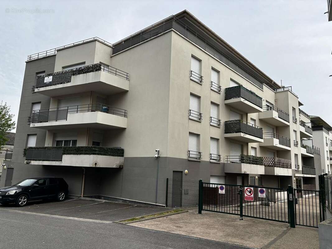 Appartement à HARDRICOURT