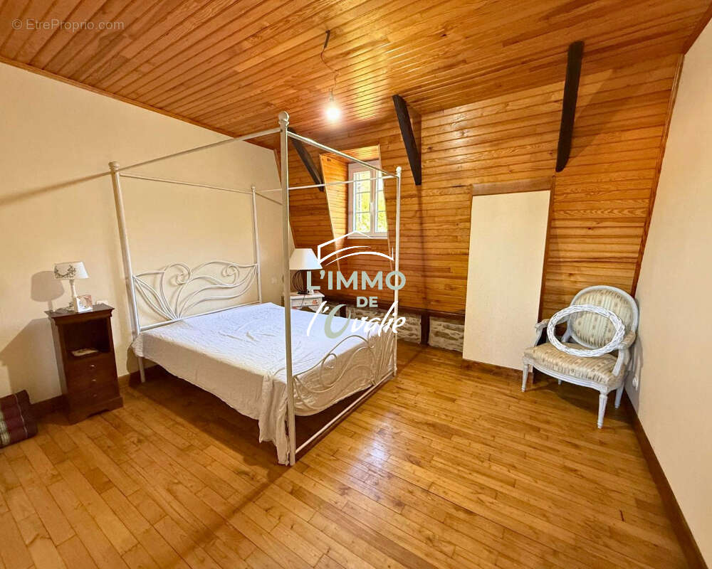 Maison à GAGNAC-SUR-CERE