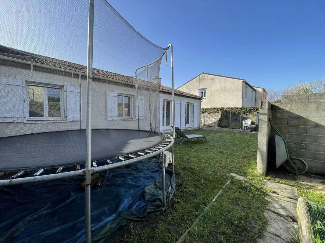 Maison à SAINT-SEBASTIEN-SUR-LOIRE